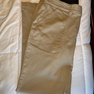 Democracy Straight Leg Pants in Khaki